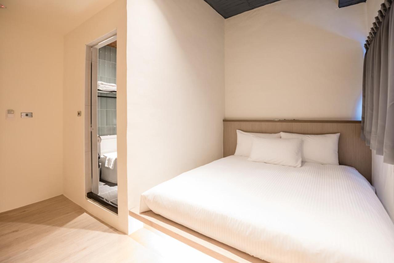 Traveller-Inn Day Moon Hotel T'ai-tung Extérieur photo